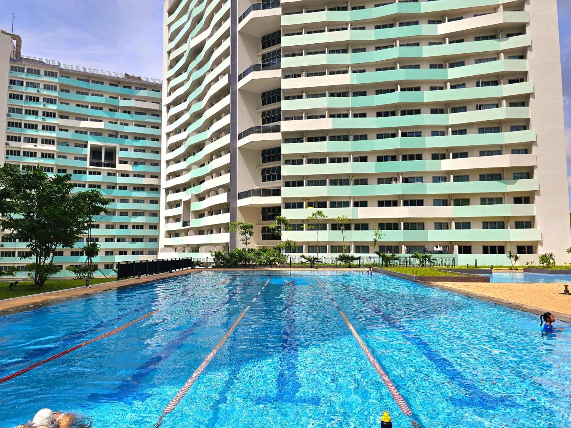 Acellyne'S Suites At The Residences At Commonwealth By Century ケソンシティ エクステリア 写真