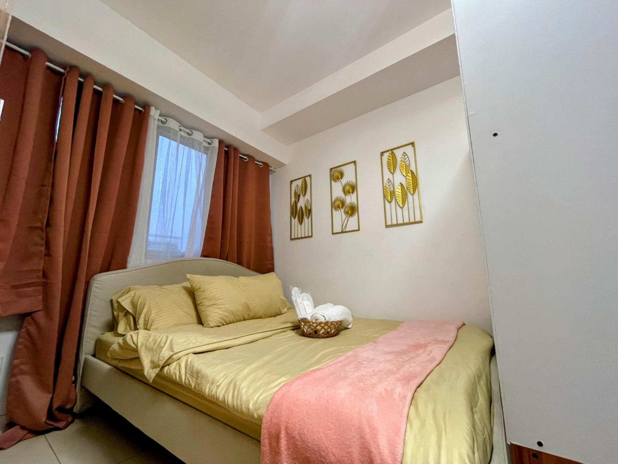 Acellyne'S Suites At The Residences At Commonwealth By Century ケソンシティ 部屋 写真